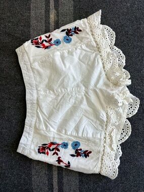 White Eyelet Lace Embroidered Floral Shorts